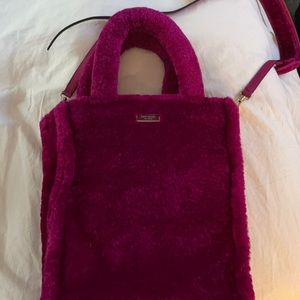 Fuzzy pink Kate’s spade purse 👛